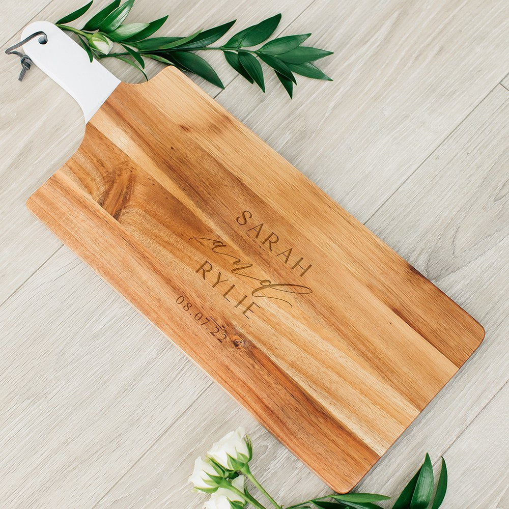 PERSONALIZED WOODEN CUTTING & SERVING BOARD WITH WHITE HANDLE - MODERN COUPLE