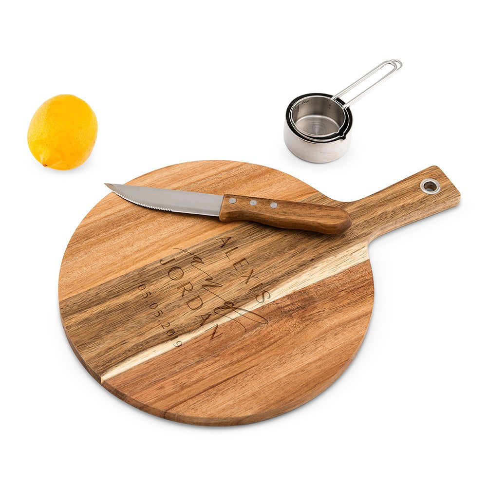 PERSONALIZED ROUND CUTTING & SERVING BOARD WITH HANDLE - MODERN COUPLE - AyaZay Wedding Shoppe