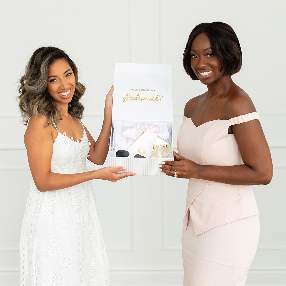 LARGE PERSONALIZED WHITE BRIDAL PARTY GIFT BOX WITH MAGNETIC LID - SCRIPT FONT