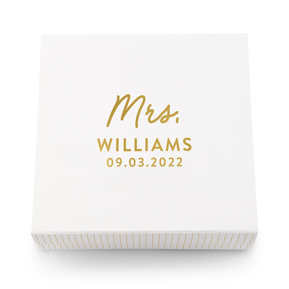 LARGE PERSONALIZED WHITE BRIDAL PARTY GIFT BOX WITH MAGNETIC LID - MRS SCRIPT